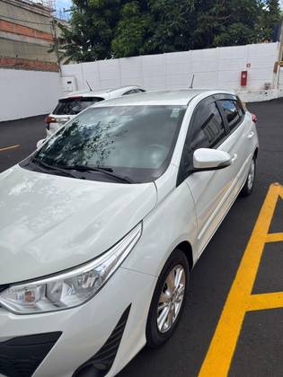 TOYOTA YARIS 1.3 16V FLEX XL MULTIDRIVE TOYOTA YARIS 1.3 16V FLEX XL MULTIDRIVE
